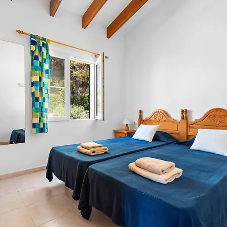 Margarita Villa *